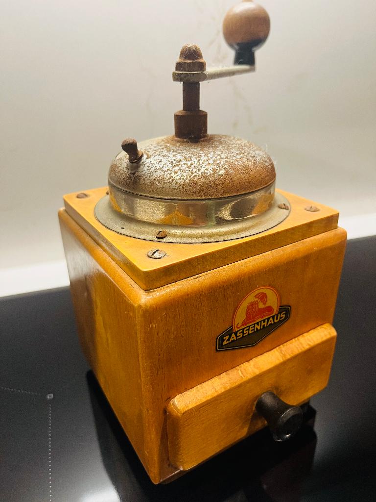 Vintage Zassenhaus koffiemolen – handmolen “Record 400” –, Antiek en Kunst, Ophalen