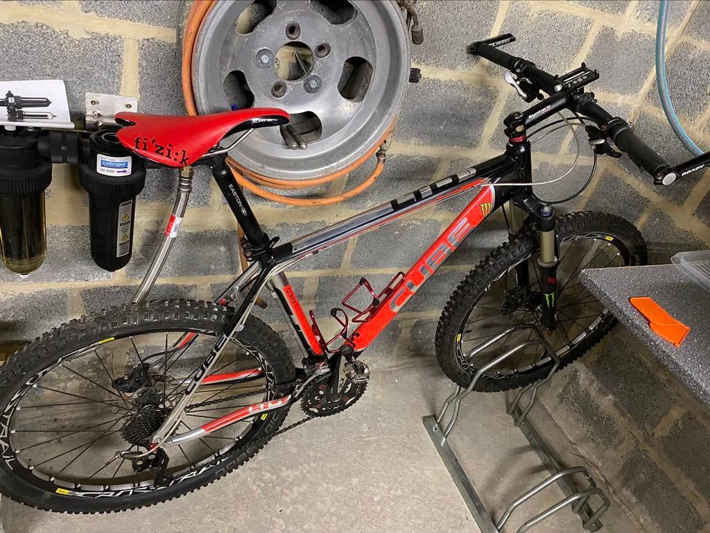 Cube ltd comp, Fietsen en Brommers, Zo goed als nieuw