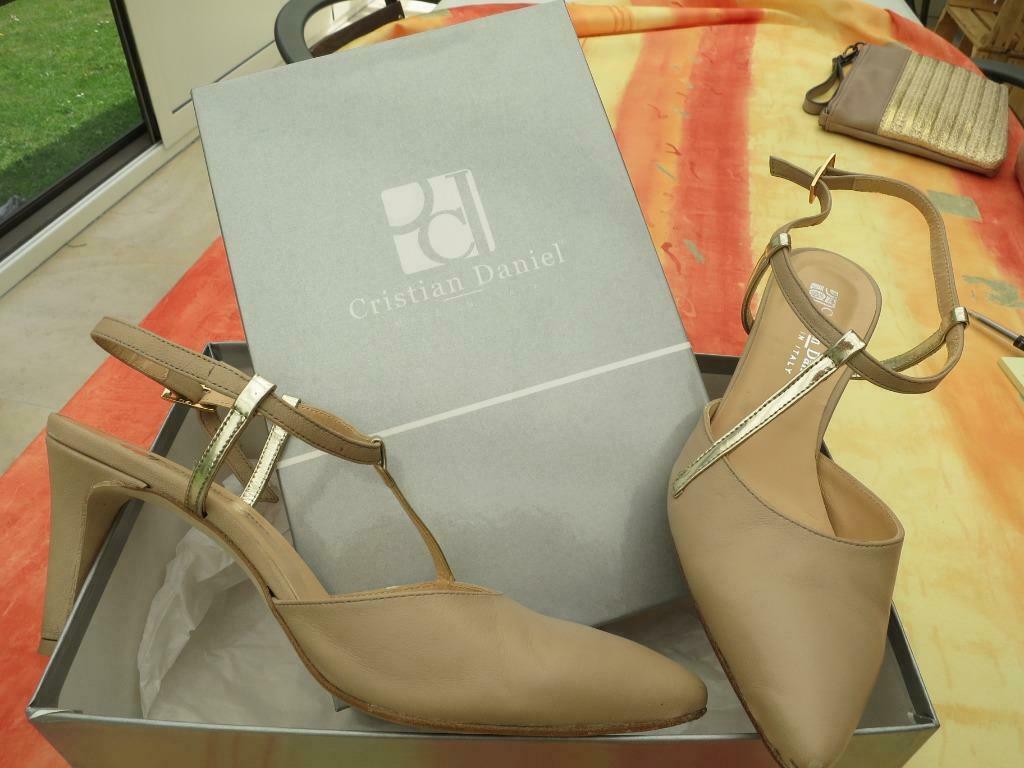 Chaussures Christian Daniel (cuir) T37, Vêtements | Femmes, Enlèvement ou Envoi, Christian Daniel, Escarpins, Comme neuf