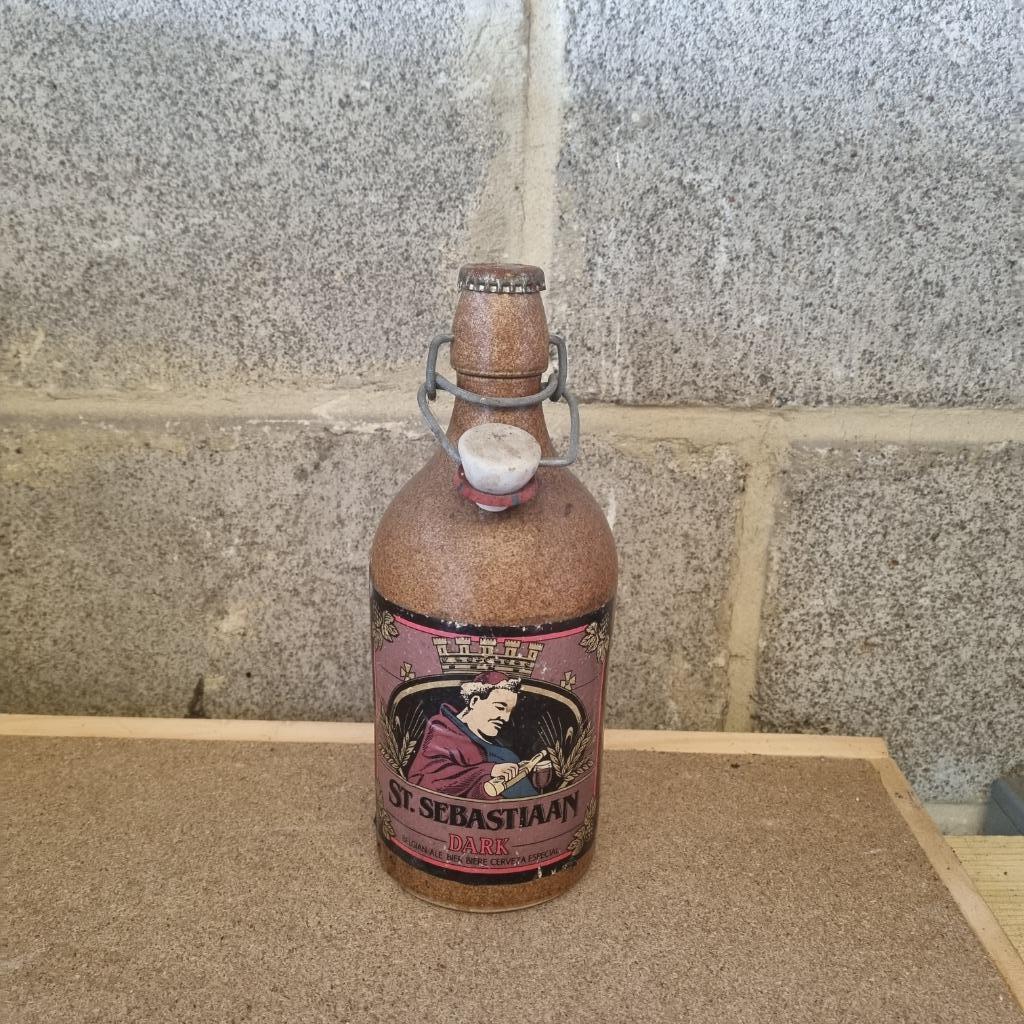 Bouteille de bière St. Sebastiaan Dark (modèle 1), Ophalen of Verzenden, Gebruikt, Flesje(s), Overige merken