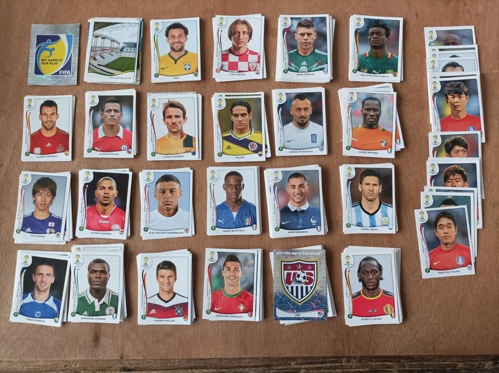 Panini World Cup Brazil 2014, 370 autocollants différents, Hobby & Loisirs créatifs, Autocollants & Images, Comme neuf, Enlèvement ou Envoi