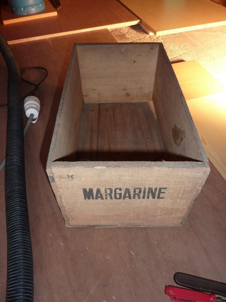 Caisse Vintage "MARGARINE" 40,5cm x 22,5cm hauteur 19cm, Enlèvement