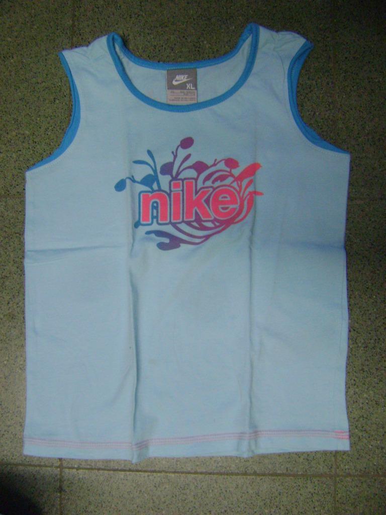 nouveau haut NIKE en taille 122-128, Neuf, NIKE, Enlèvement ou Envoi, Chemise ou À manches longues
