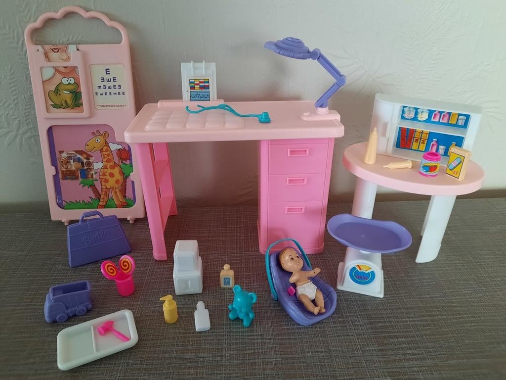 Barbie baby care center, vintage, Ophalen of Verzenden, Zo goed als nieuw