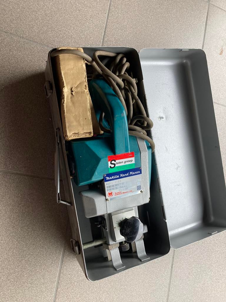 Makita schaafmachine 1100, Doe-het-zelf en Bouw, Ophalen of Verzenden, Zo goed als nieuw, Elektrisch