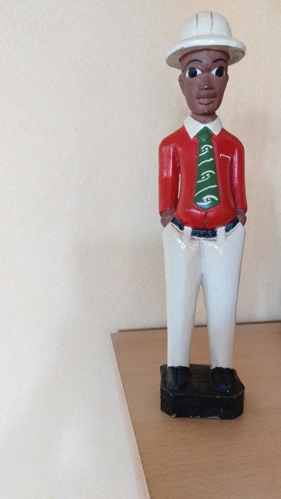 SOLDES Statuette en bois esprit Tintin, Enlèvement ou Envoi
