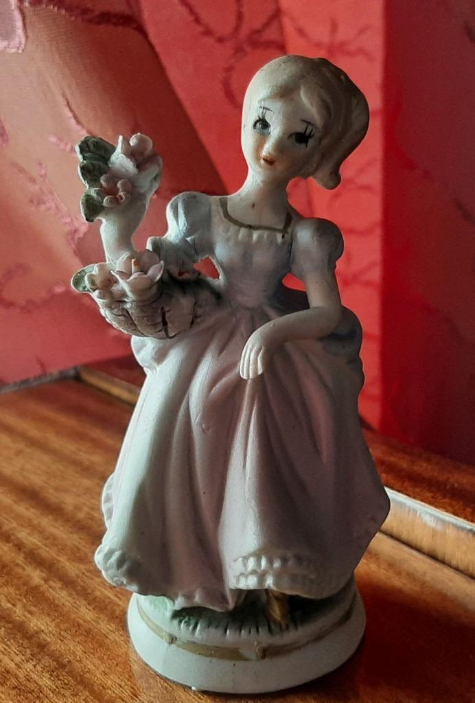 2 statuettes de demoiselles aux bouquets en biscuit 1960, Enlèvement ou Envoi