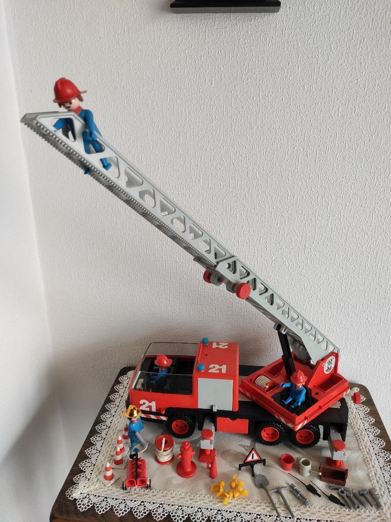 Vintage Playmobil Geobra 3525 - Brandweer ladderwagen  1981, Ophalen, Zo goed als nieuw, Complete set