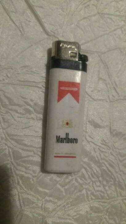 Aansteker Briquet Atomic Serie Marlboro Blanc vide jetable, Enlèvement ou Envoi, Utilisé