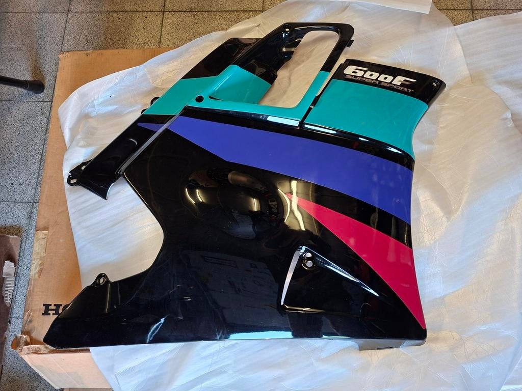 Honda CBR 600 1991 kuipdeel 64301-MV9-600ZJ, Ophalen of Verzenden