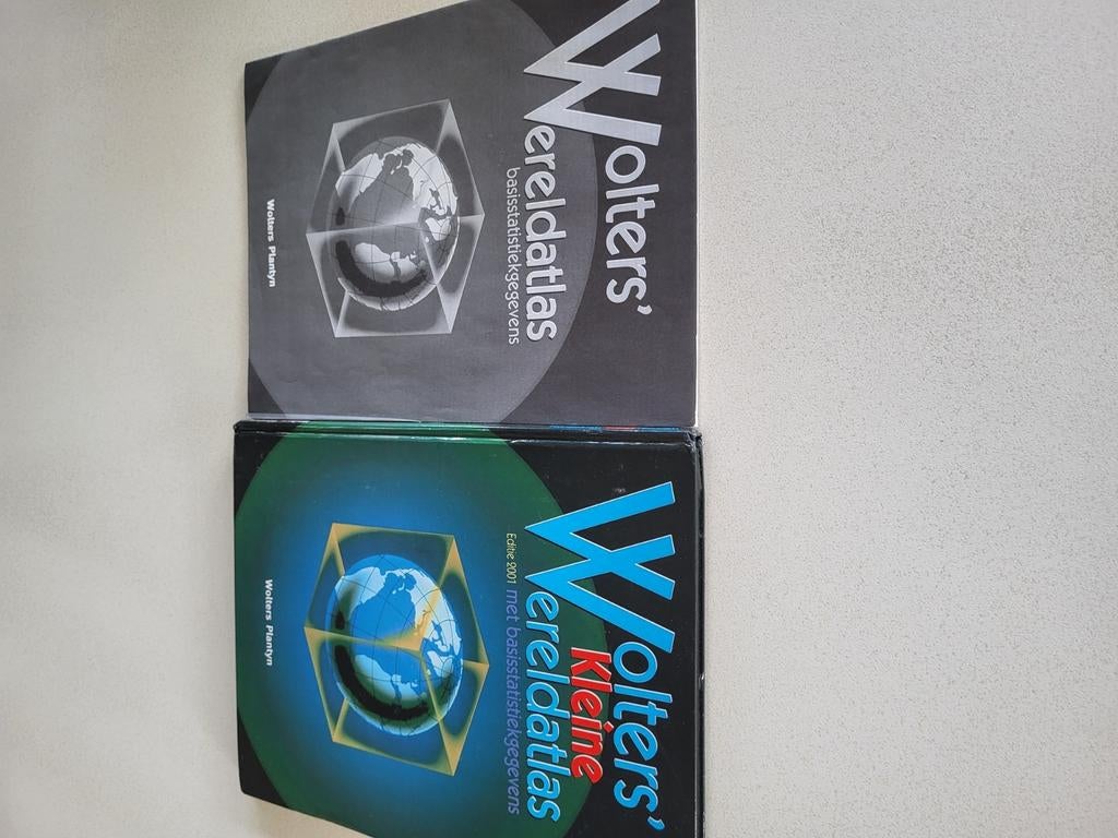 Wolters Kleine wereldatlas basisstatistiekgegevens Lochristi, Boeken, Ophalen, Zo goed als nieuw