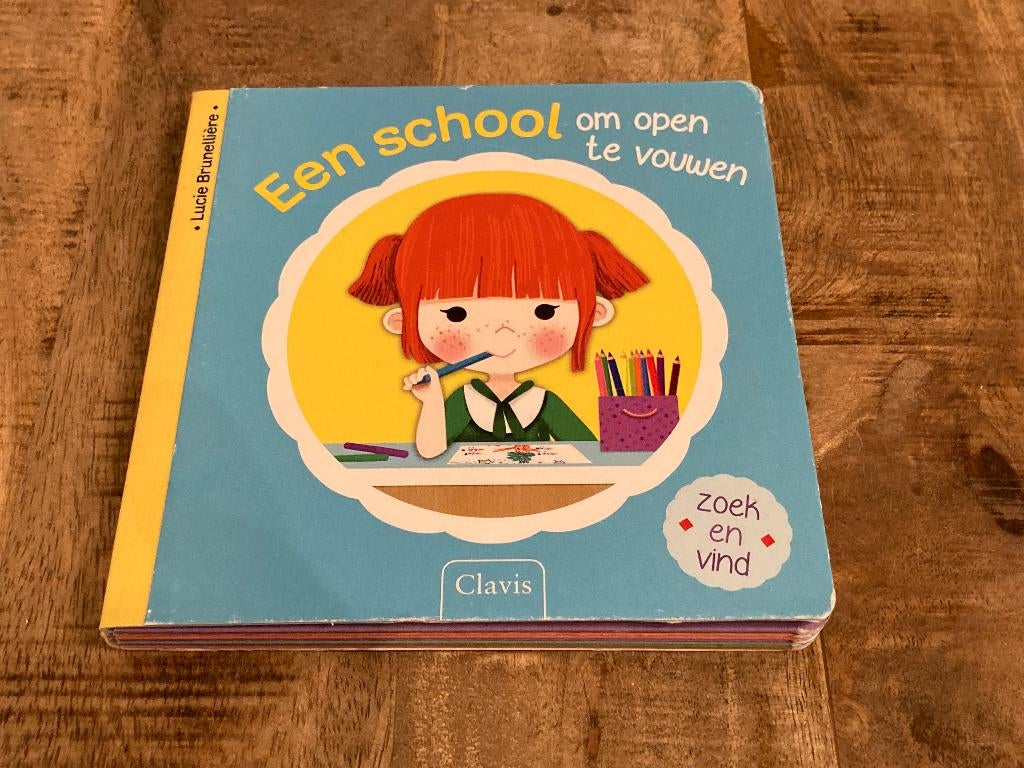 Kartonnen boek - Een school om open te vouwen - Clavis, Enlèvement ou Envoi, Utilisé, Lucie Brunellière