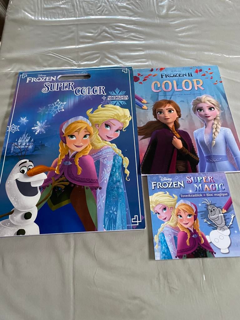 Frozen color boek enz…., Ophalen, Zo goed als nieuw