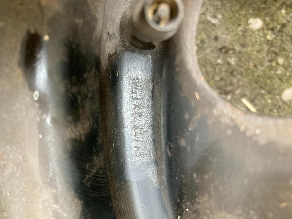 6 Jantes 4 trous 14x5,5    10€ par jantes, Enlèvement