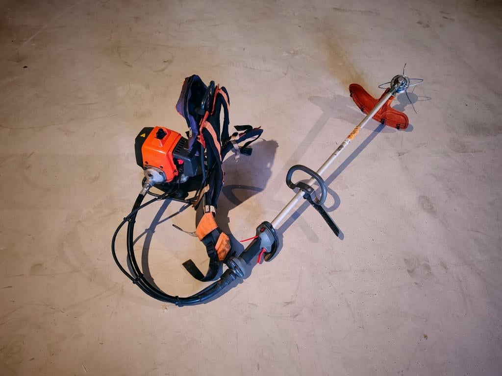 Débroussailleuse a dos Husqvarna, Enlèvement