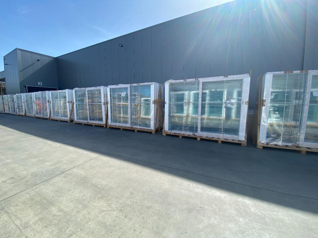 kozijnen, puien, ramen, deuren, schuiframen 10.000 uit stock, Enlèvement ou Envoi, Ramenhal, Info@ramenhal.be, Synthétique