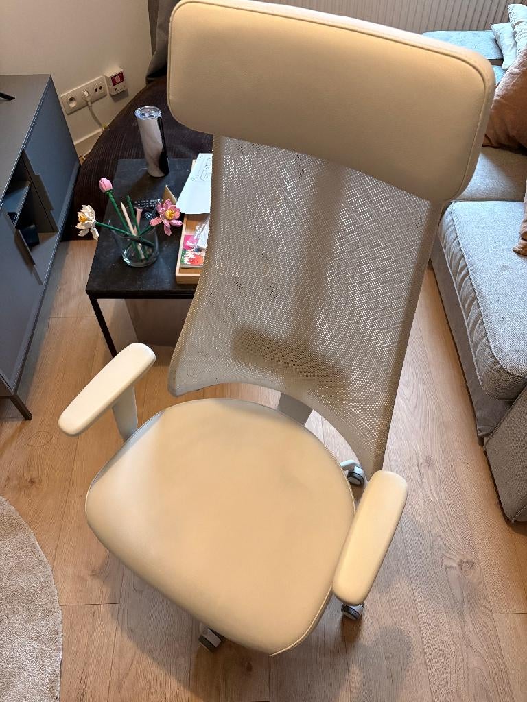 [IKEA] JÄRVFJÄLLET Chaise de bureau avec accoudoirs, Huis en Inrichting, Bureaustoelen, Ophalen, Zo goed als nieuw, Wit, Bureaustoel
