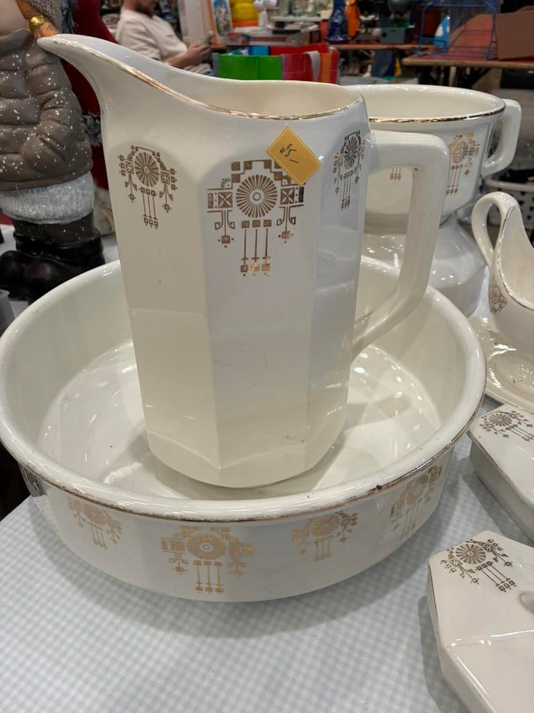 Nécessaire de toilette Nimy +pot de chambre + 2 pc gratuites, Enlèvement ou Envoi