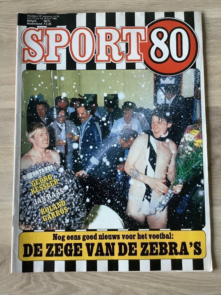 Sporting Charleroi Kampioen Tweede klasse 1985, Enlèvement ou Envoi, Comme neuf, Livre ou Revue