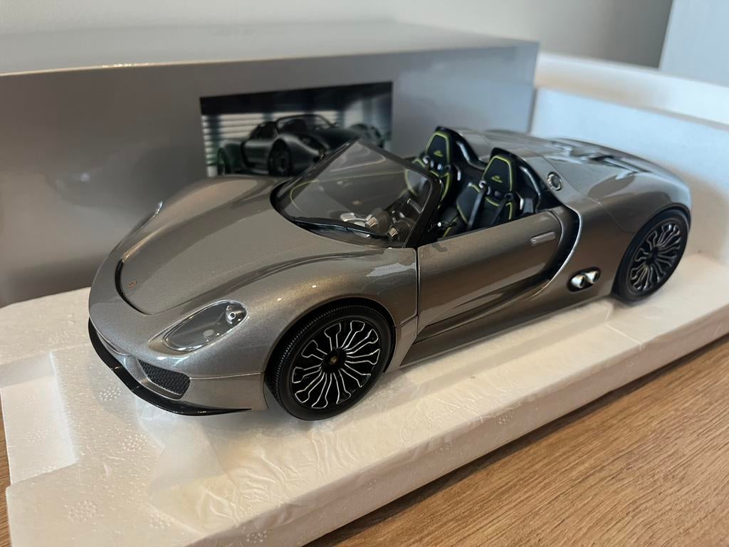 1:18 porsche 918 spyder dealer edition minichamps, Ophalen of Verzenden, Nieuw, Auto, MiniChamps