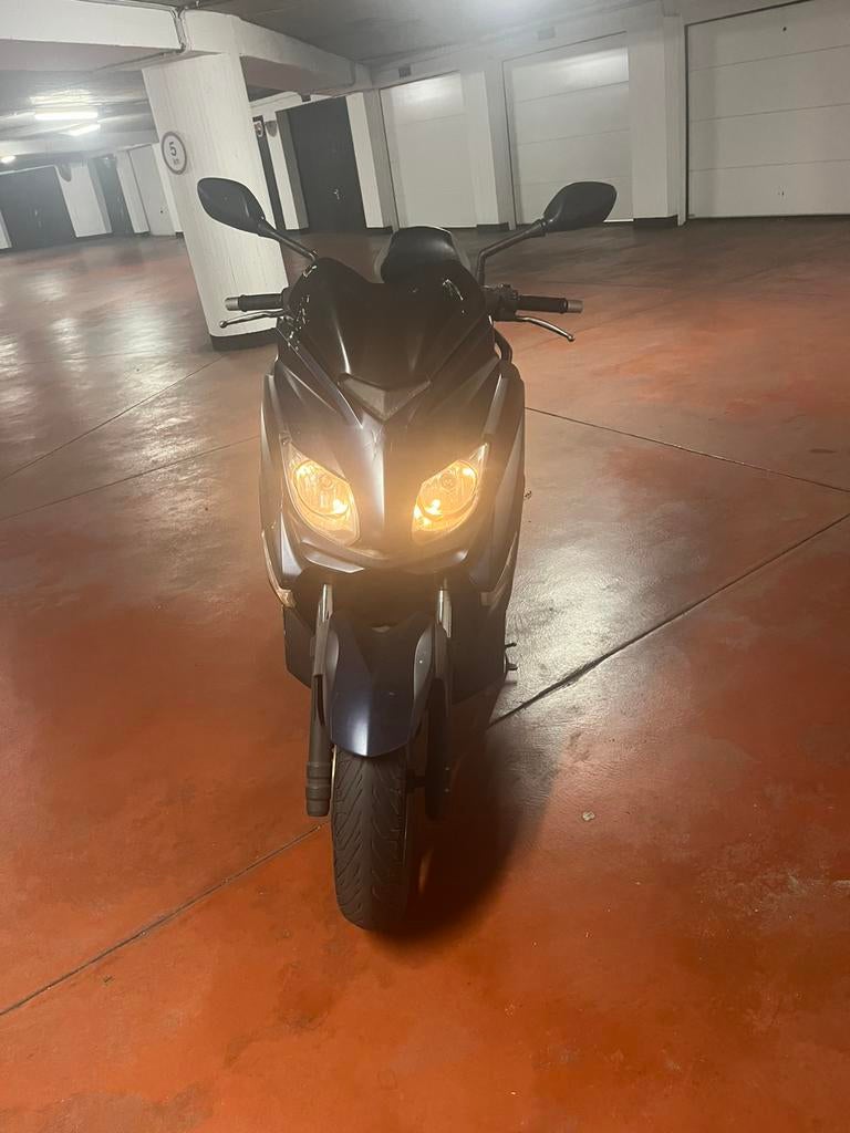 Xmax 125cc, Enlèvement ou Envoi, Comme neuf