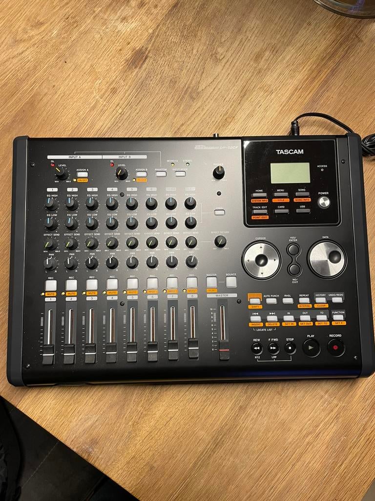 Studio portable Tascam DP 02, Musique & Instruments, Enlèvement, Comme neuf
