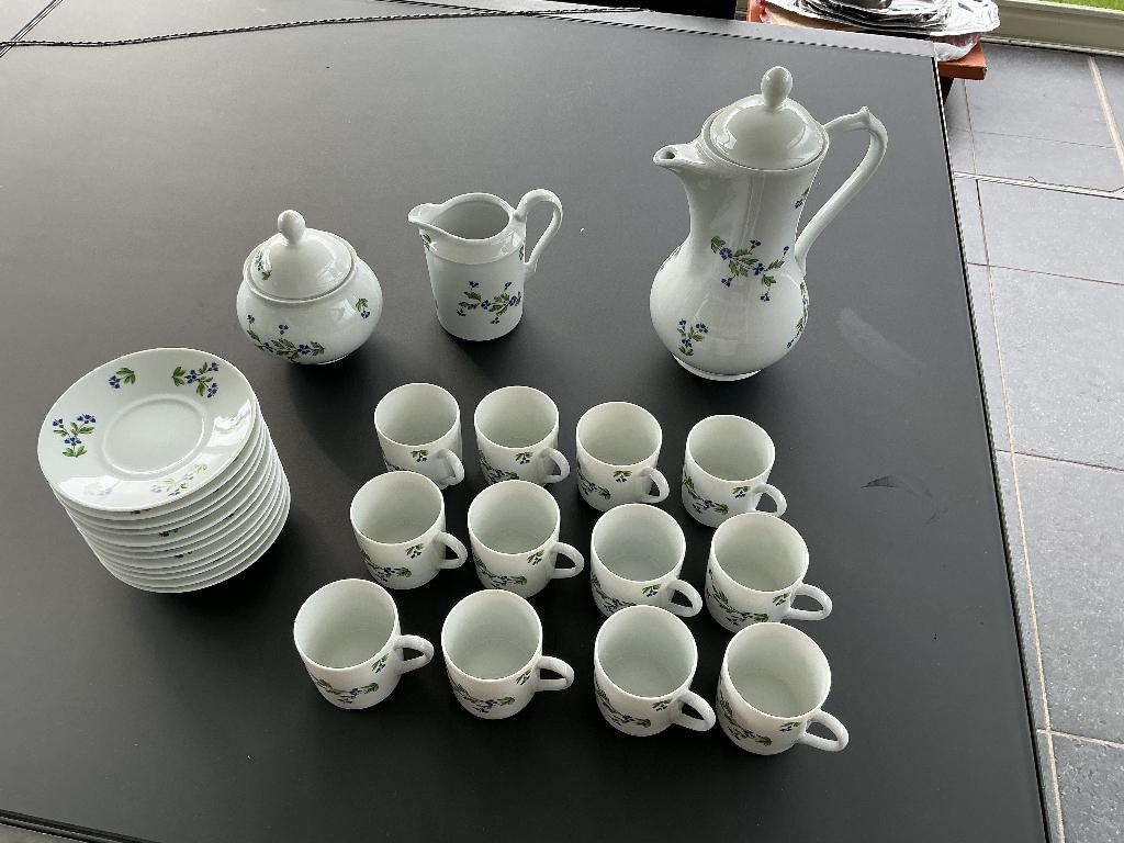 Limoges mokkaservies 12deling, compleet, Ophalen