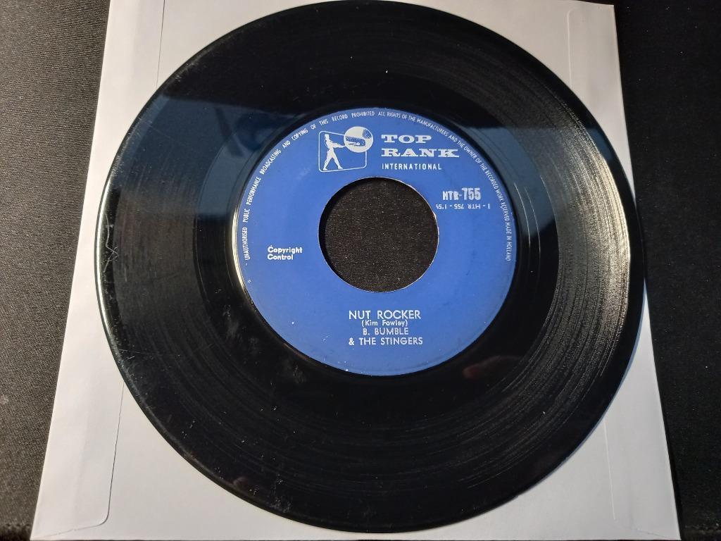 B. Bumble & The Stingers‎ — Nut Rocker / Nautilus '7, CD & DVD, Vinyles Singles, Utilisé, Autres genres, Enlèvement ou Envoi