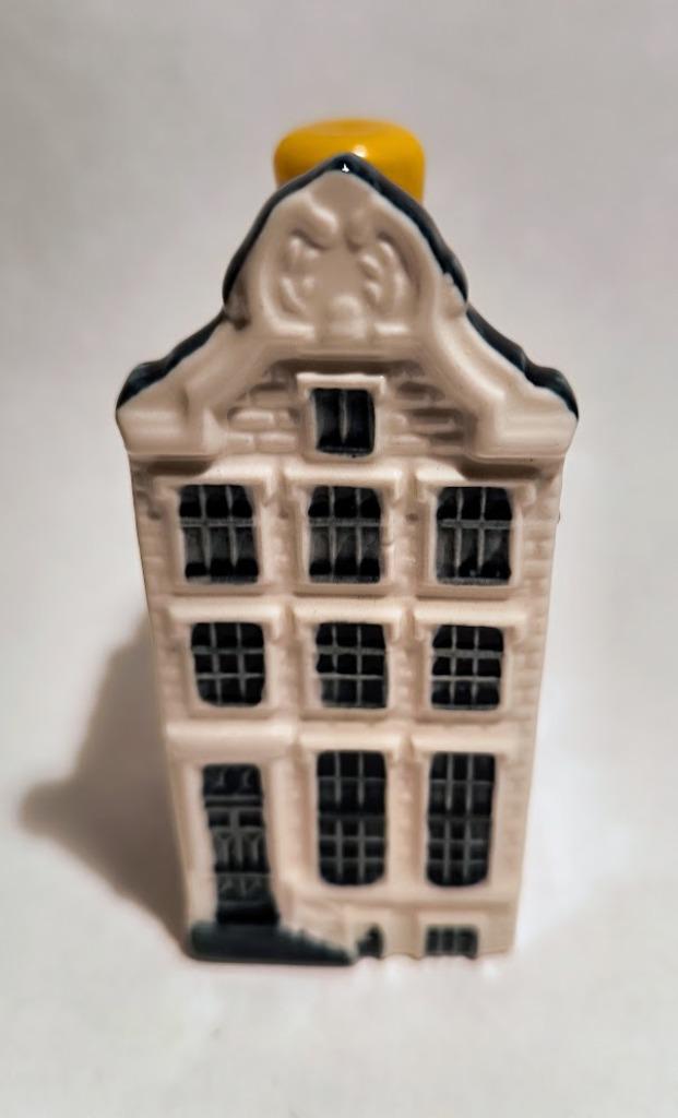 KLM huisje nr. 62 Prinsengracht 305 in Amsterdam.(1994), Ophalen