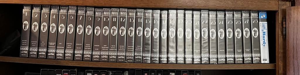 Laurel&Hardy VHS 1-28, Alle leeftijden, Boxset, Ophalen of Verzenden, Zo goed als nieuw