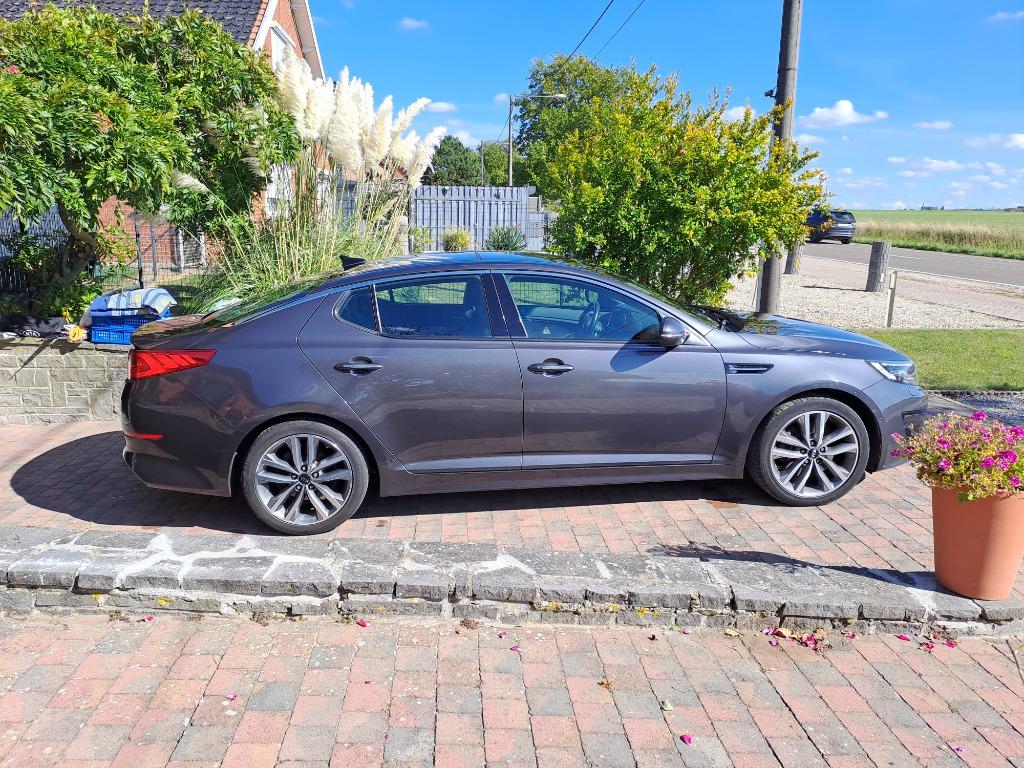 KIA OPTIMA 1.7 CRDi FULL OPTION €9.500, Auto's, Euro 5, 158 g/km, Zwart, 1685 cc