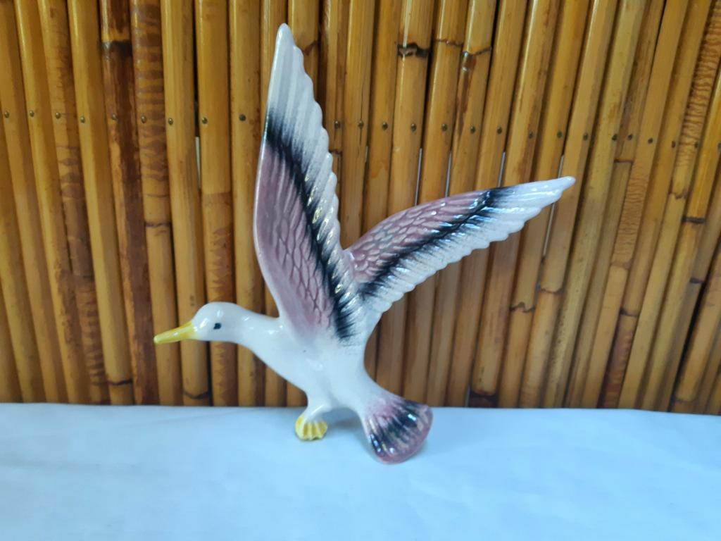 Mouette en céramique à accrocher vintage 1960 blanche & rose, Antiquités & Art, Enlèvement ou Envoi