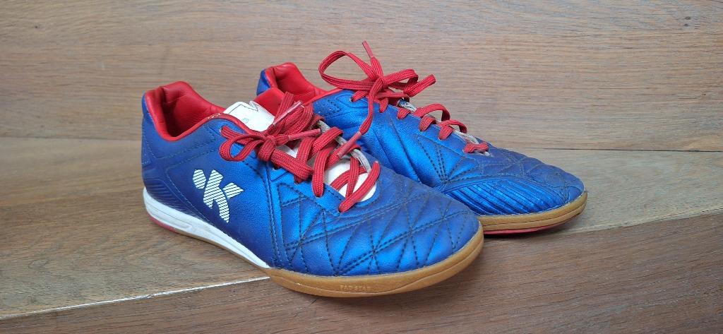 Indoor voetbalschoenen / zaalvoetbalschoenen maat 36, Ophalen of Verzenden, Schoenen