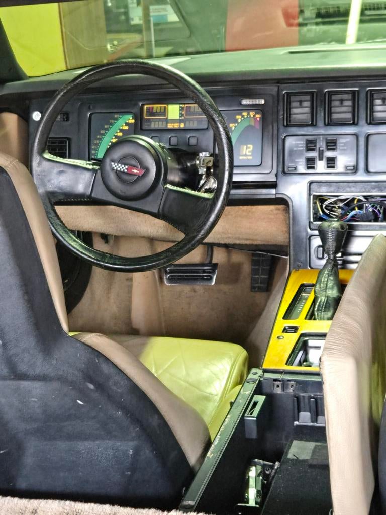 Corvette c4 1984. 37000 kms. Démarre au 1/4 de tour., Particulier, Te koop, Corvette