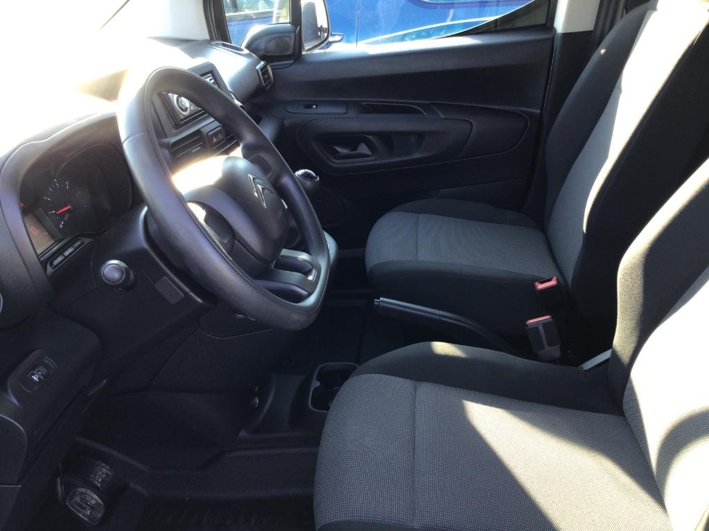 citroen berlingo 15hdi 2019 72000km 12400e alles in, Auto's, Bestelwagens en Lichte vracht, Voorwielaandrijving, Stof, https://public.car-pass.be/vhr/8f41452b-2e13-4518-9add-8c8459d157ad