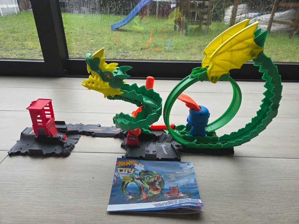 Hot wheels vuurspuwende draak, Ophalen, Racebaan, Zo goed als nieuw, Hot Wheels