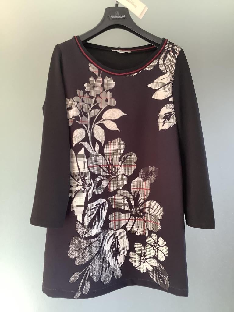 Leuke jurk met bloemenprint van Rinascimento, Zwart, Rinascimento, Ophalen of Verzenden, Zo goed als nieuw