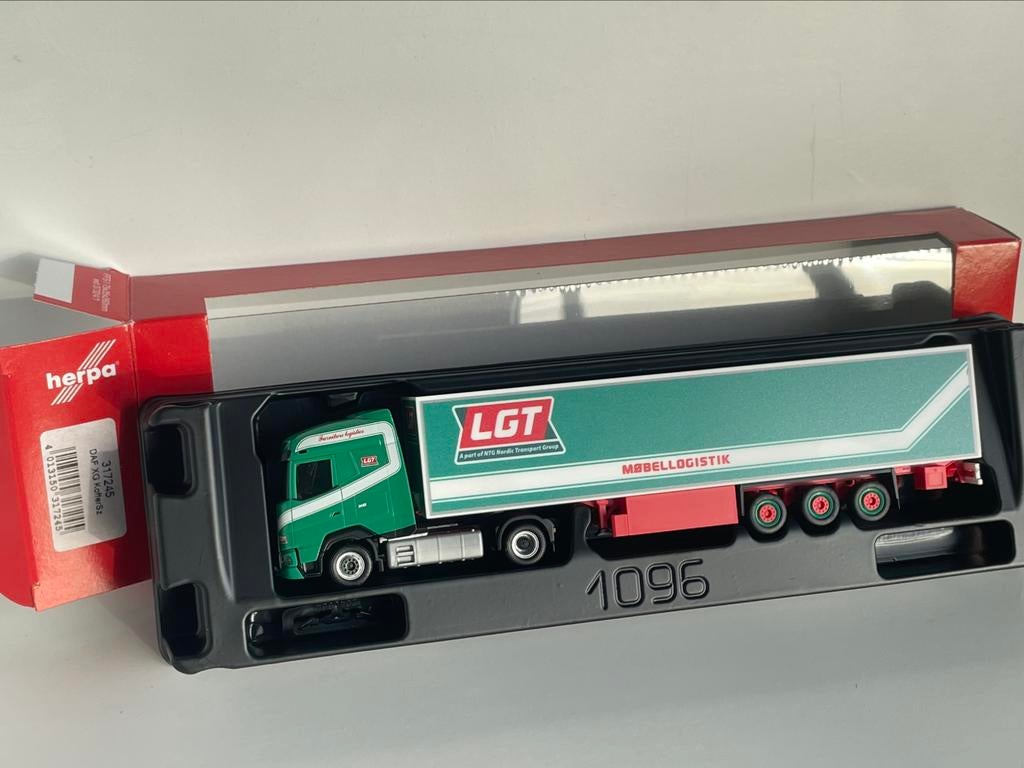 Herpa DAF XG LGT Logistics 1/87, Ophalen of Verzenden, Zo goed als nieuw, Bus of Vrachtwagen, Herpa