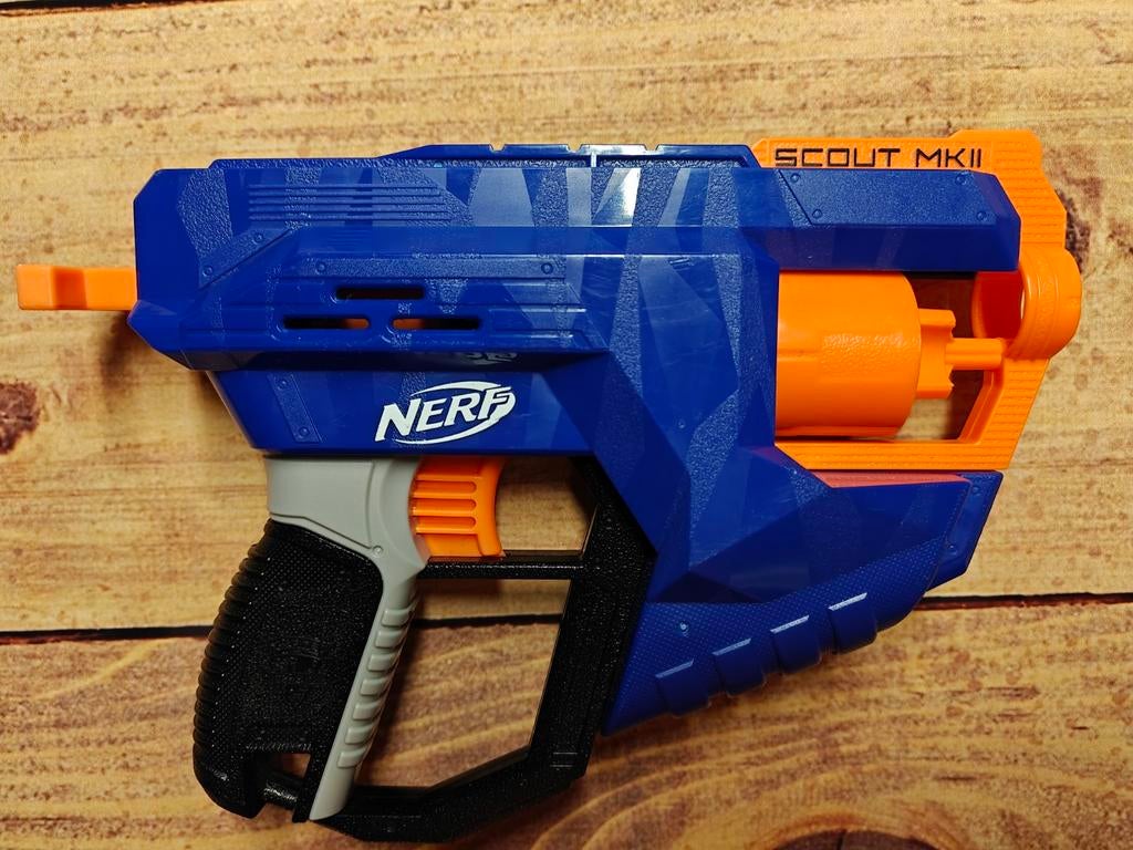 Nerf pakket met doelwit, 3 geweren, kogels en een kogelriem, Ophalen of Verzenden, Gebruikt