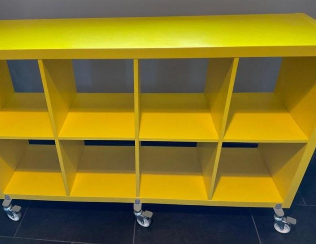 Op zoek naar KALLAX en wielen en opvouwbare bijzettafel, Huis en Inrichting, Ophalen, Gebruikt