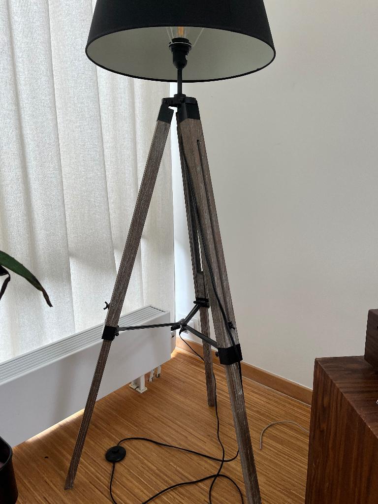 Lamp driepoot, Huis en Inrichting, Lampen | Vloerlampen, Ophalen, Gebruikt, 100 tot 150 cm