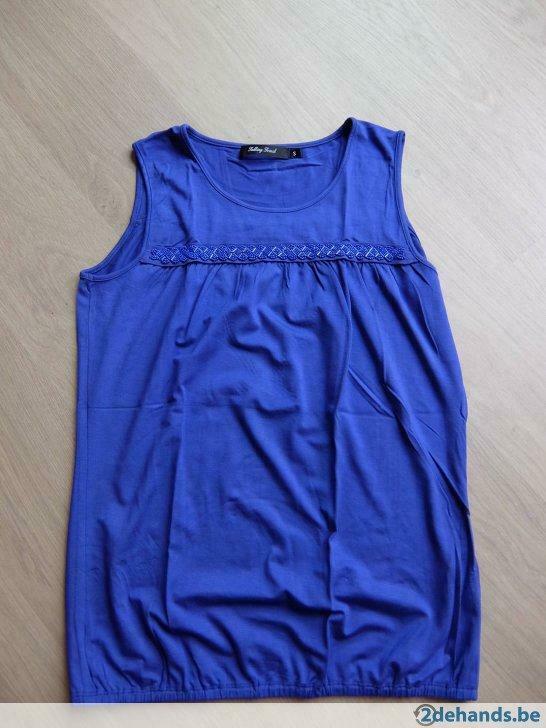 Talking French - Blauw topje met pailletjes. Maat S. Nieuw!, Talking French, Blauw, Nieuw, Ophalen of Verzenden