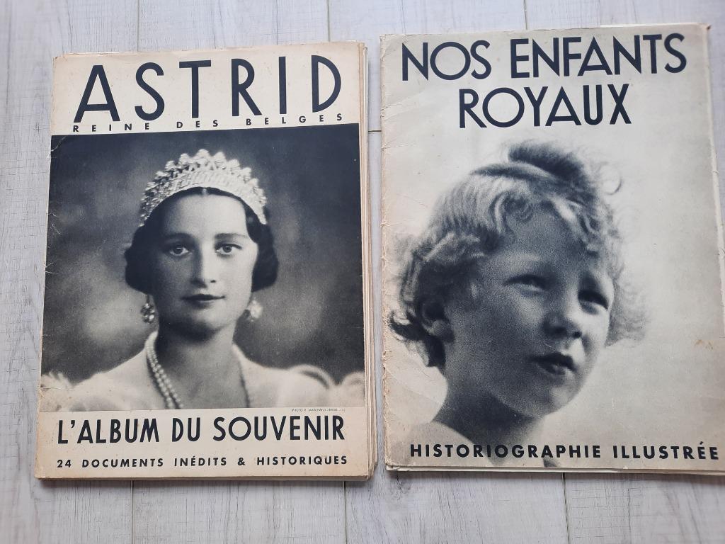 Foto's koninklijke familie in 2 albums., Ophalen of Verzenden, Zo goed als nieuw, Kaart, Foto of Prent