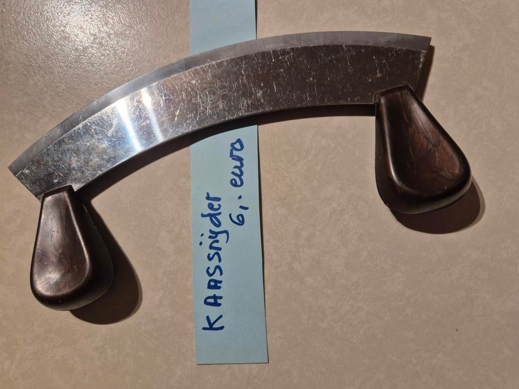Kaas- snijder. Prijs: 6€, Ophalen, Zo goed als nieuw, Inox of Chroom