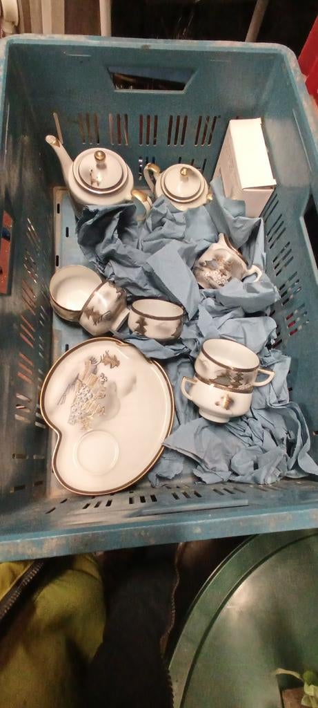 Koffie  thee servies je, Ophalen