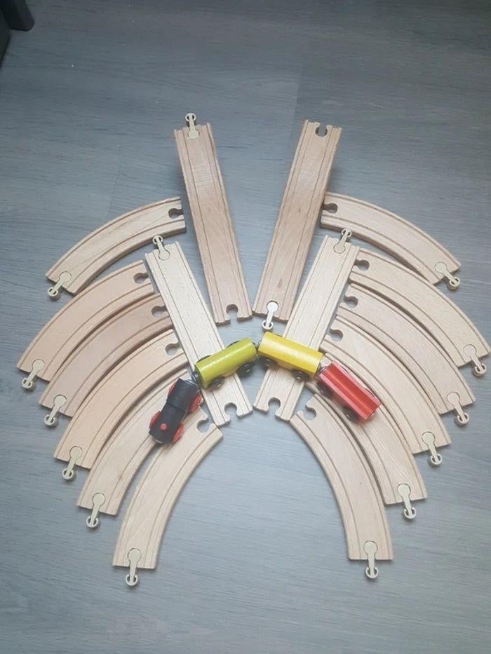 Circuit train en bois 20 pièces, Enfants & Bébés, Jouets | Circuits, Autres marques, Enlèvement ou Envoi, Comme neuf, Circuit