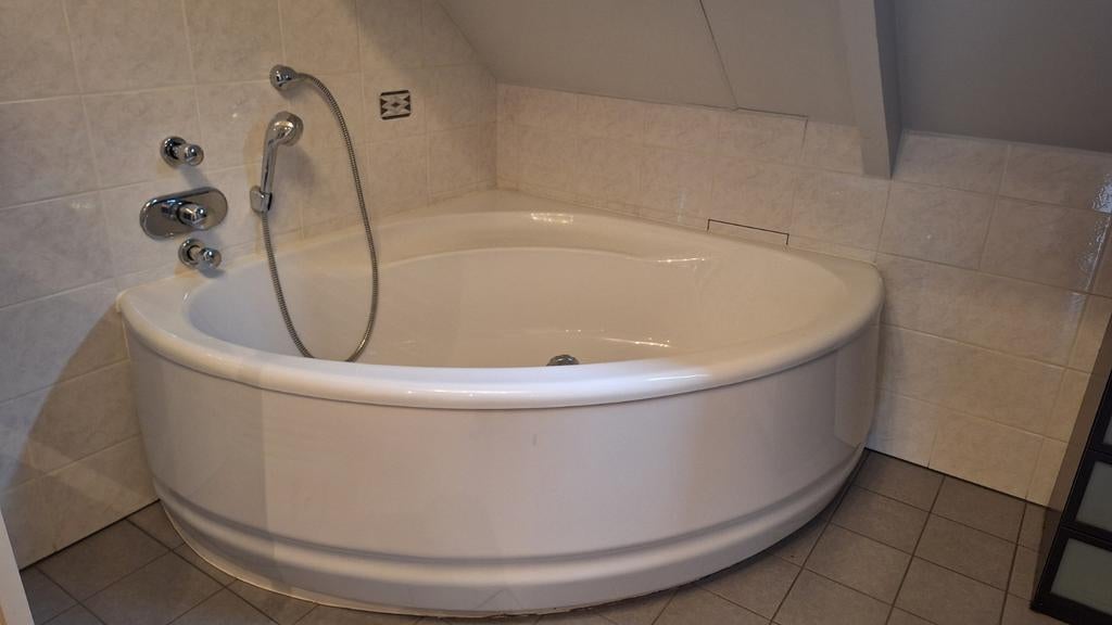 Baignoire d'angle, Enlèvement