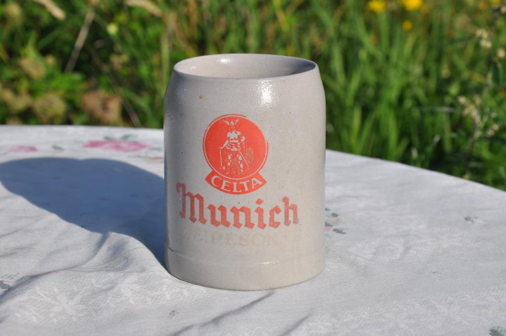 chope en gres celta munich 25 cl, Enlèvement ou Envoi, Utilisé, Chope(s), Autres marques