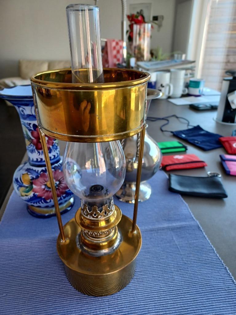 Lamp met wiek op brandalcohol, Ophalen