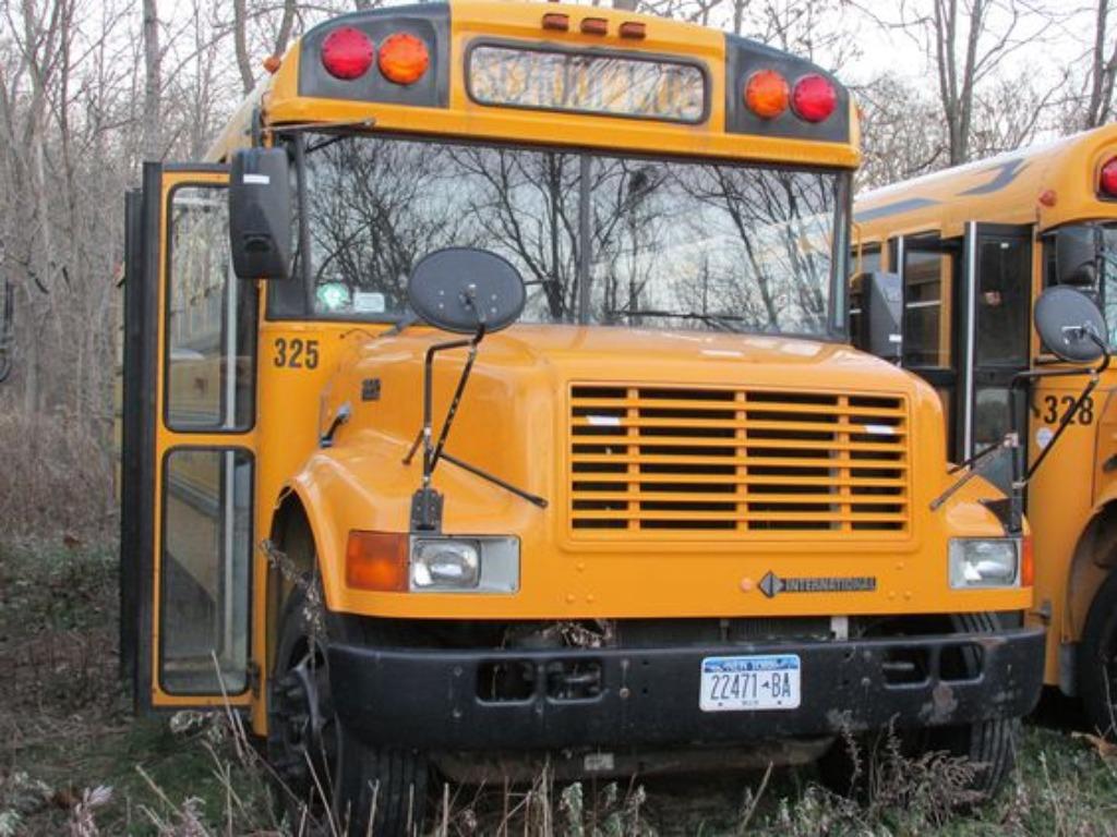 international ,schoolbus , oldtimer motorblok,V8, Enlèvement, Utilisé, Autres marques, Moteur et Accessoires